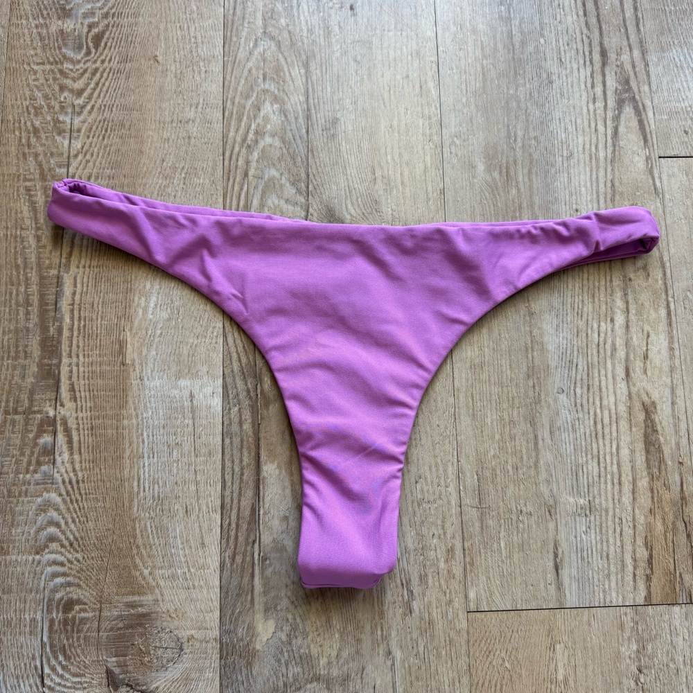 NWT Volcom Simply Seamless Tiny Bikini Bottom